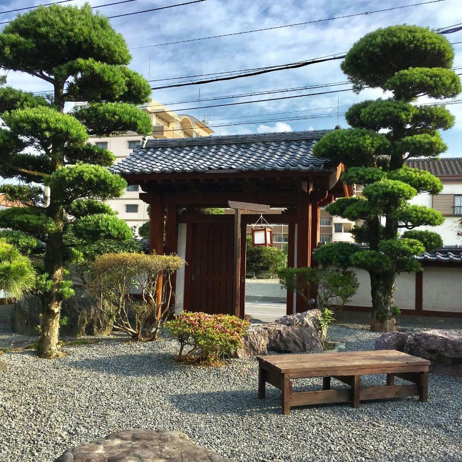 まるで一国一城の主 佐藤邸 Hotel Nichinan Exterior foto