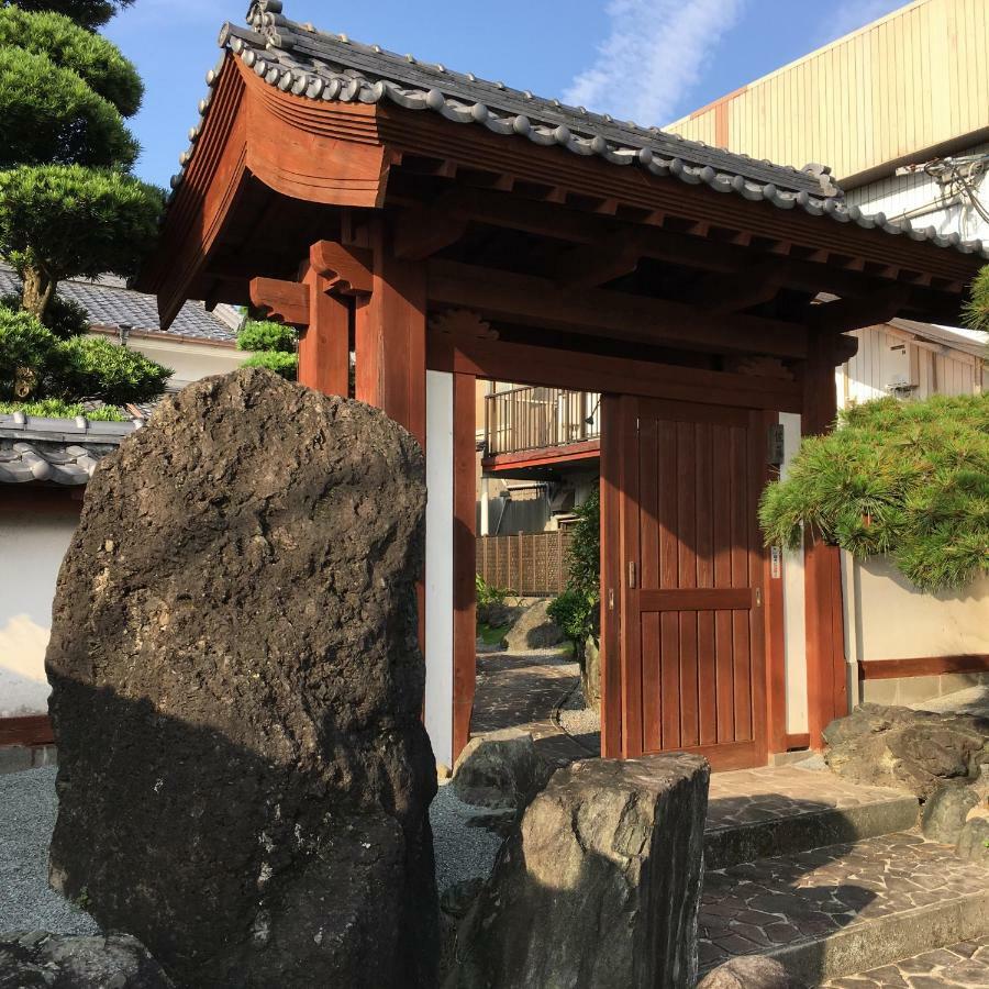 まるで一国一城の主 佐藤邸 Hotel Nichinan Exterior foto